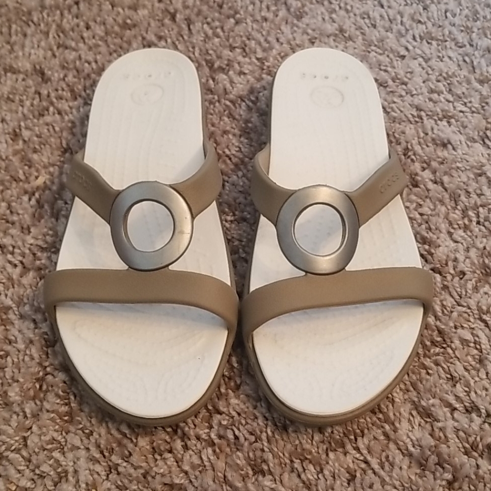 Crocs Sanrah women's circle sandals